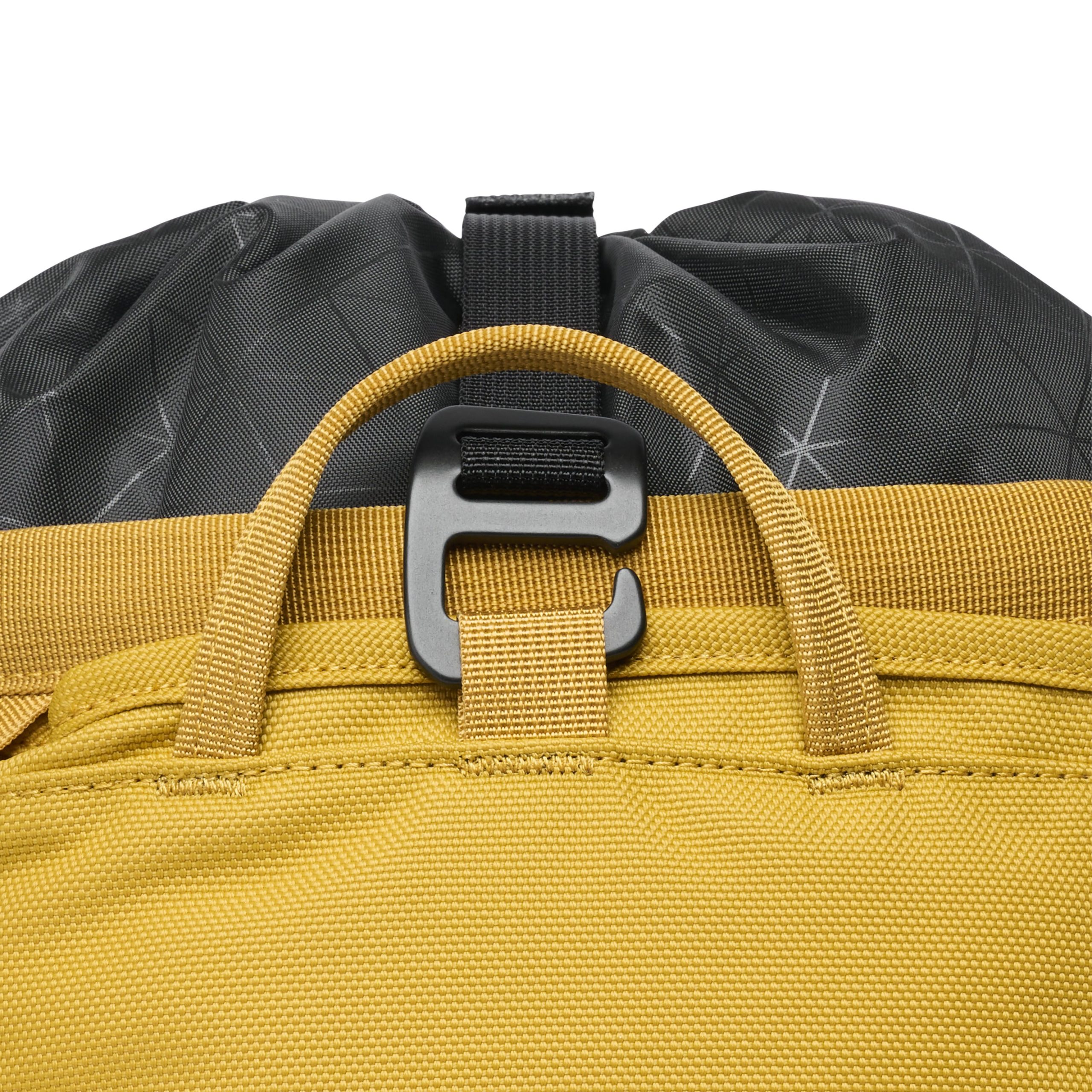 Street Creek 24 Backpack - Image 3